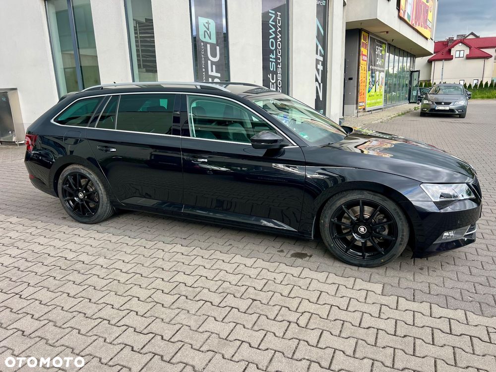 Skoda Superb 2.0 TSI 4x4 L&K DSG - 6