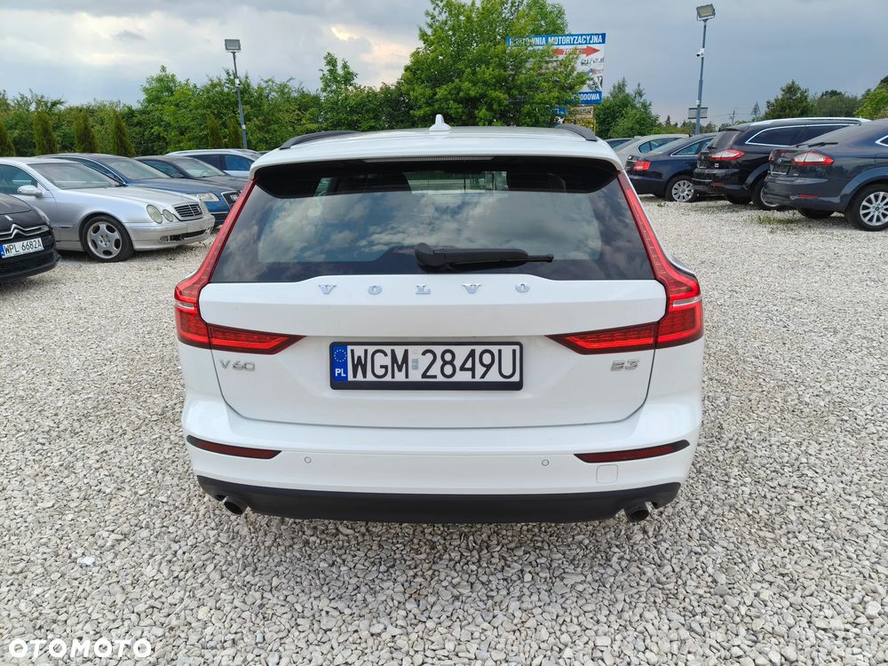 Volvo V60 B3 B Momentum - 30