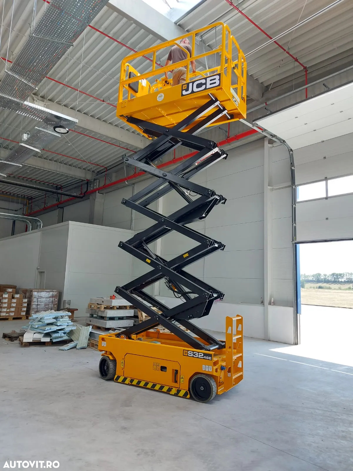 JCB S3246E - 6