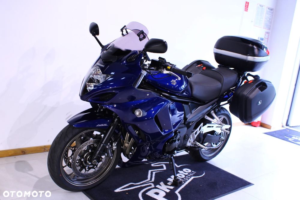Suzuki GSX - 3