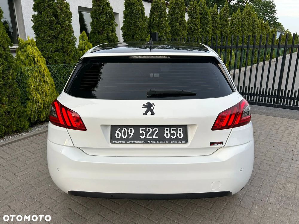 Peugeot 308 BlueHDi 130 Black Edition - 11