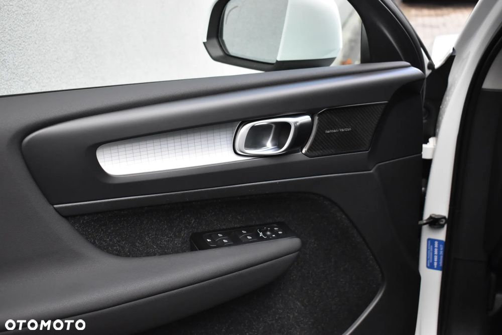 Volvo XC 40 T3 - 10