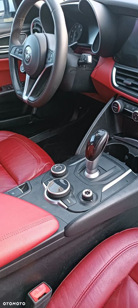 Alfa Romeo Giulia - 13