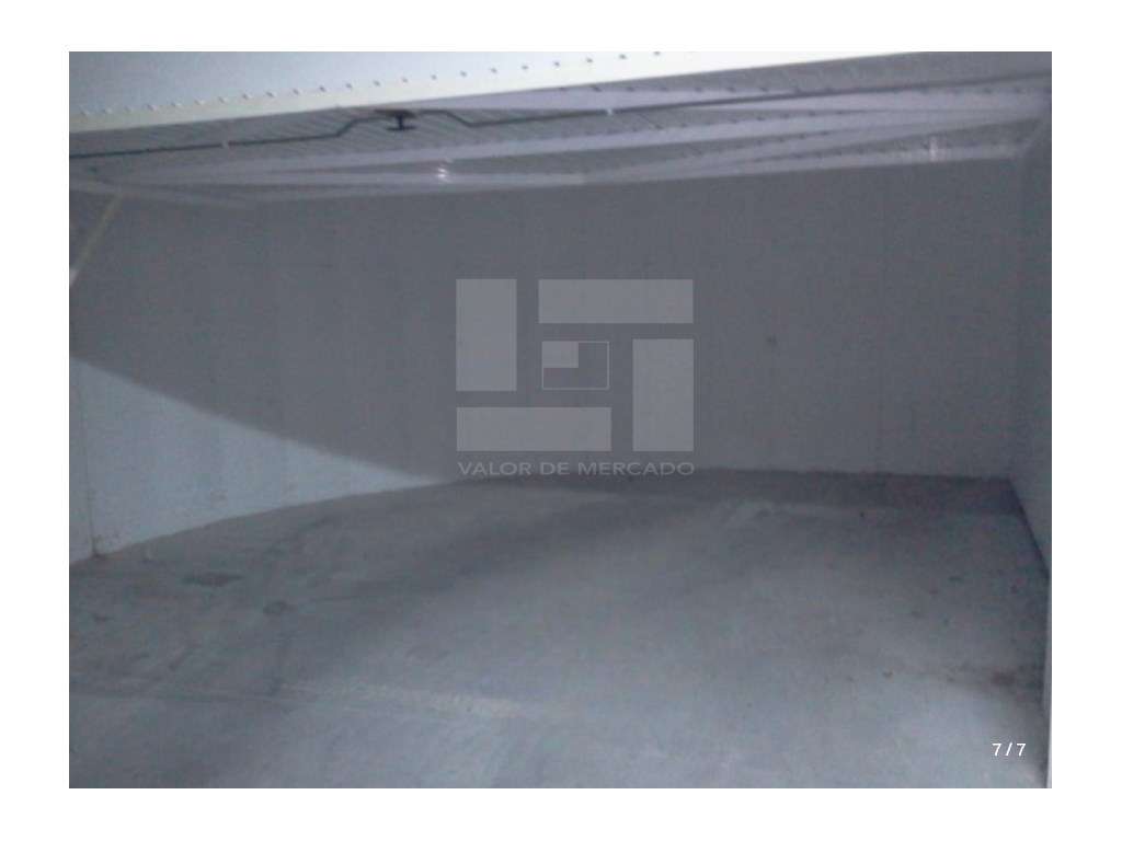 *****Loja em tosco composta por espaço amplo, casa de banho e estac... - Grande imagem: 2/4