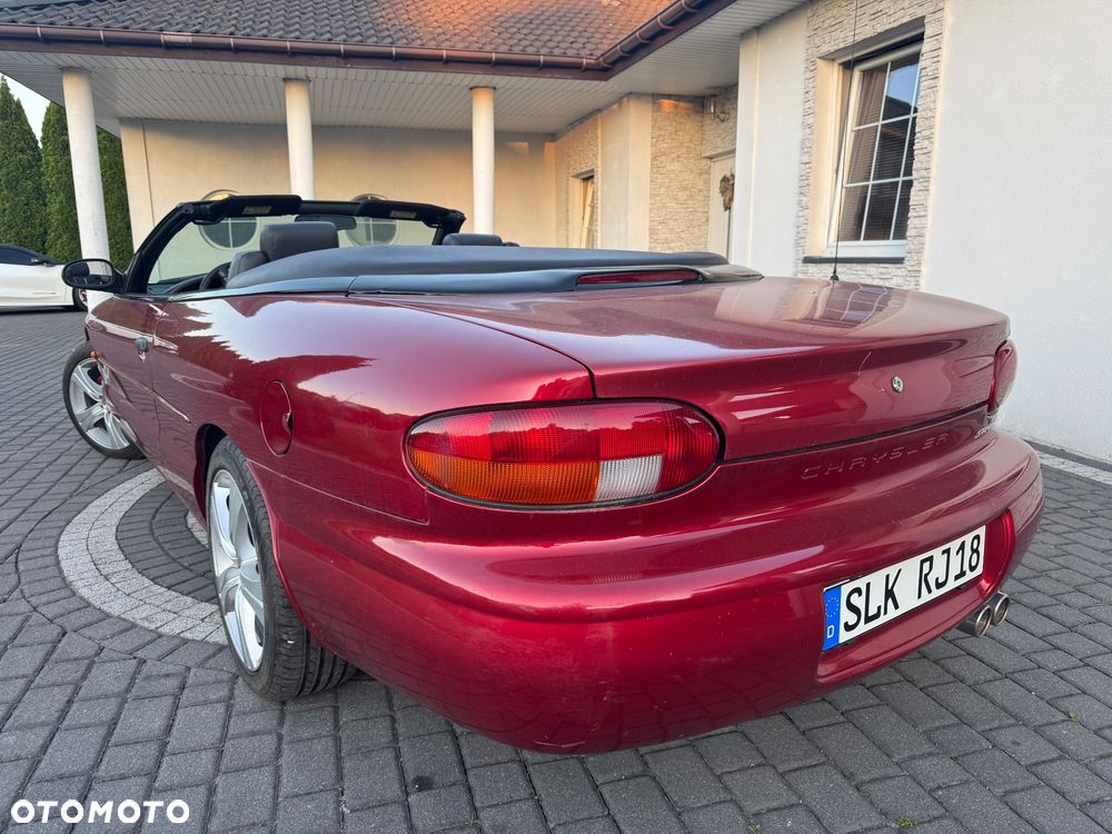 Chrysler Stratus LE 2.0L - 4