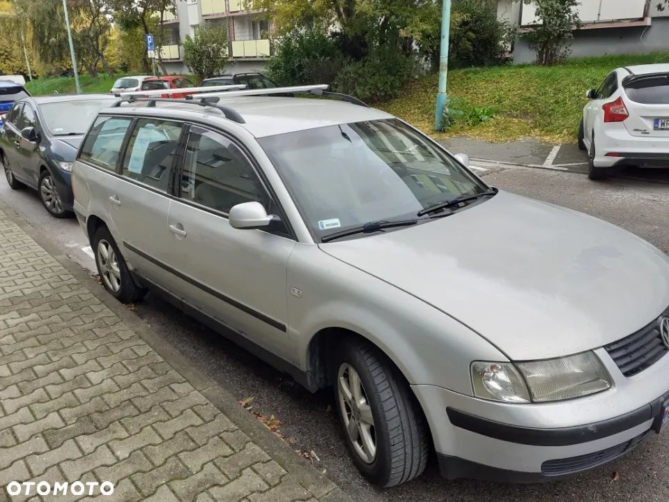 Volkswagen Passat 1.9 TDI Basis - 3