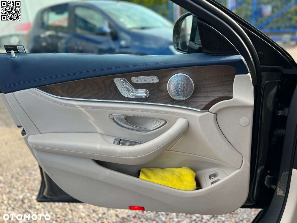 Mercedes-Benz Klasa E 220 d 4-Matic All-Terrain Exclusive - 36