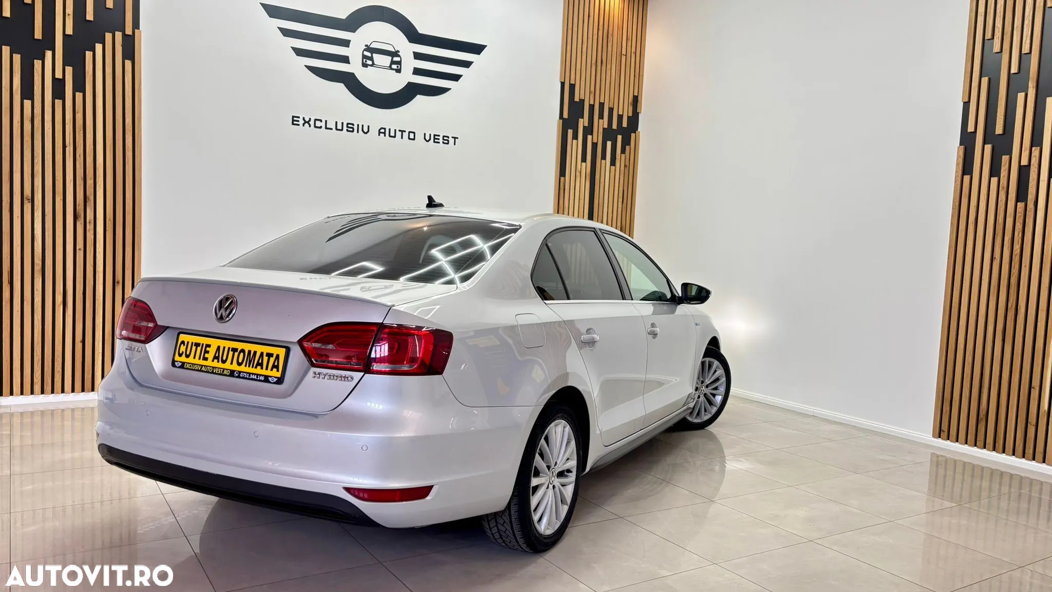 Volkswagen Jetta 1.4 Hybrid DSG Highline - 3