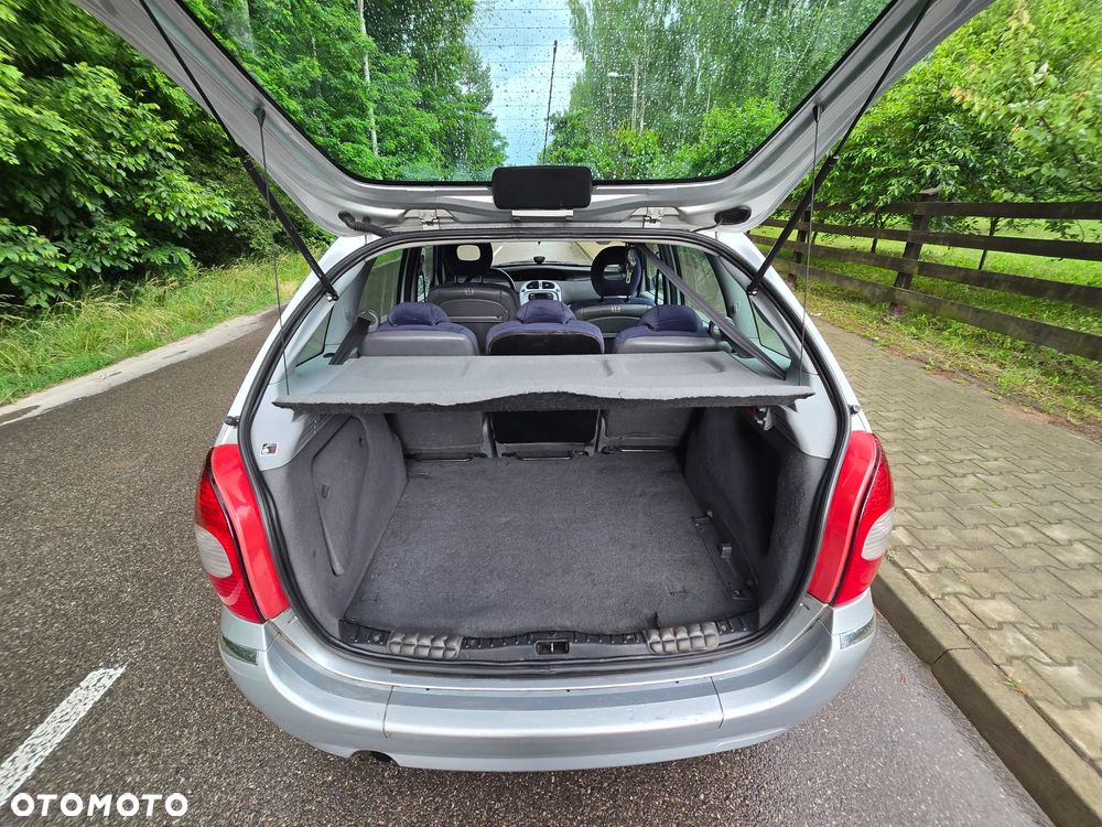 Citroën Xsara Picasso 1.6 HDi Exclusive - 25