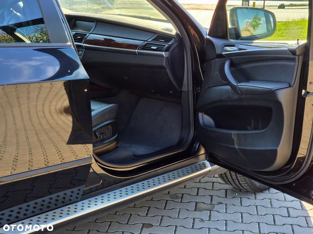 BMW X5 xDrive35i - 24
