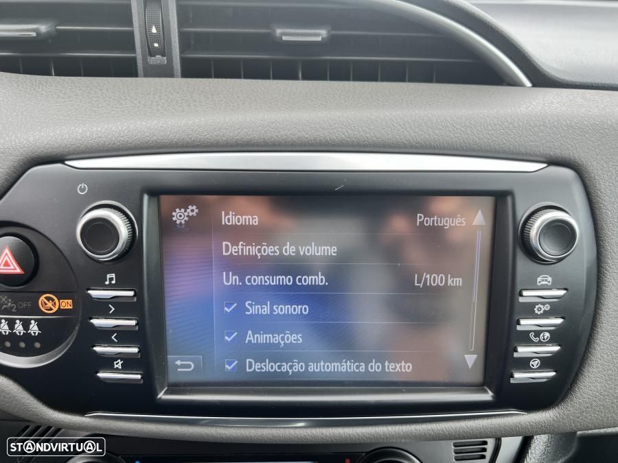 Toyota Yaris 1.5 HSD Exclusive - 38