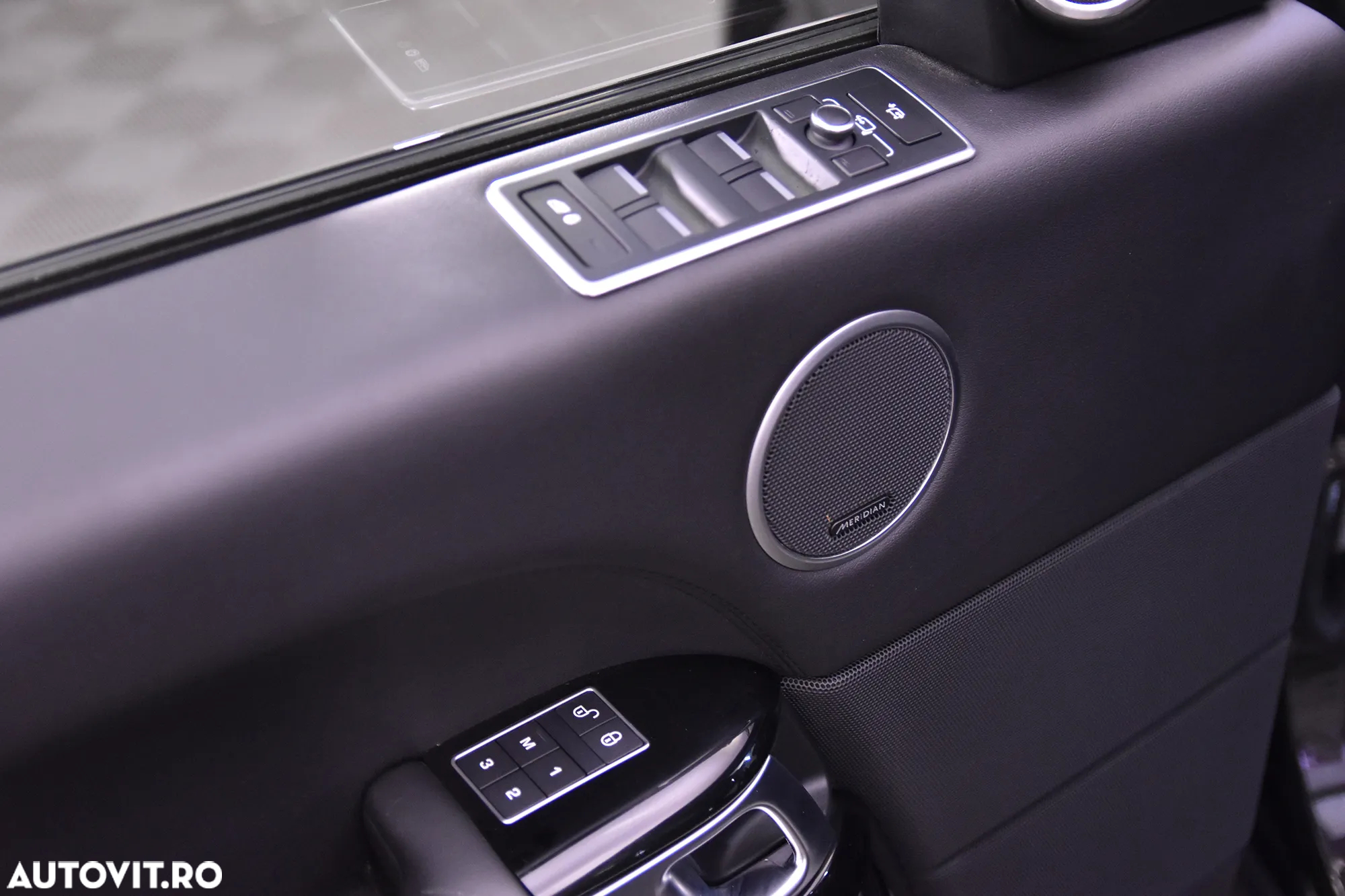 Land Rover Range Rover - 14