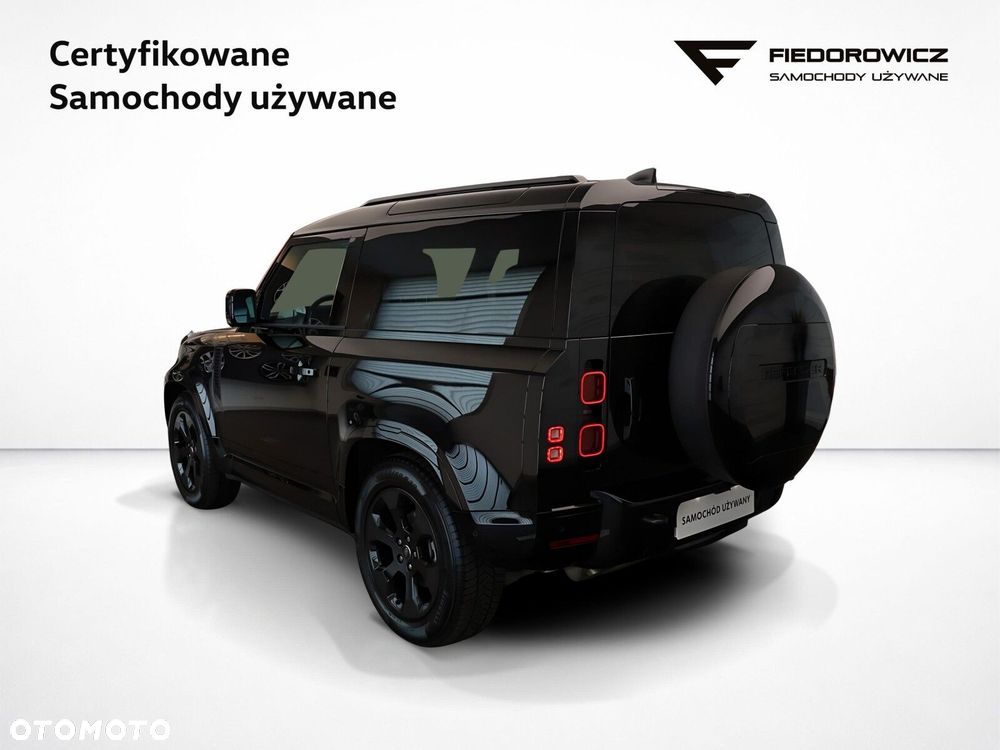 Land Rover Defender 2024 photo 2