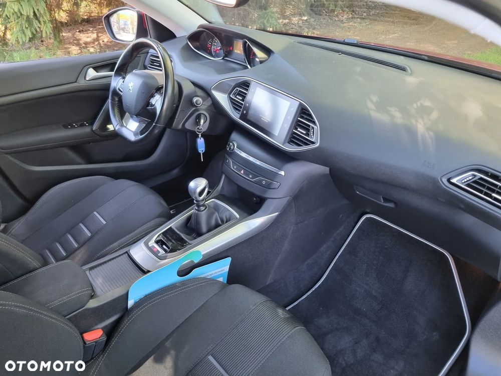 Peugeot 308 SW 1.2 PureTech GPF Allure S&S - 24