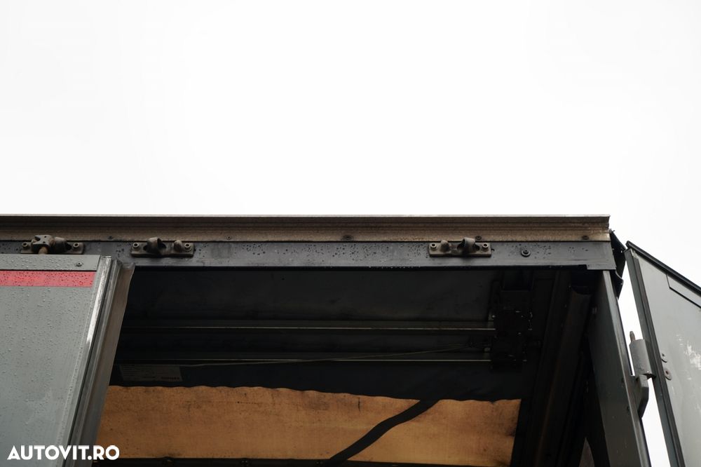 Kögel CORTINĂ / STANDARD / LIFT 2.000 kg / CONTENIER PENTRU PALEȚI / AXĂ RIDICATĂ / SAF - 23