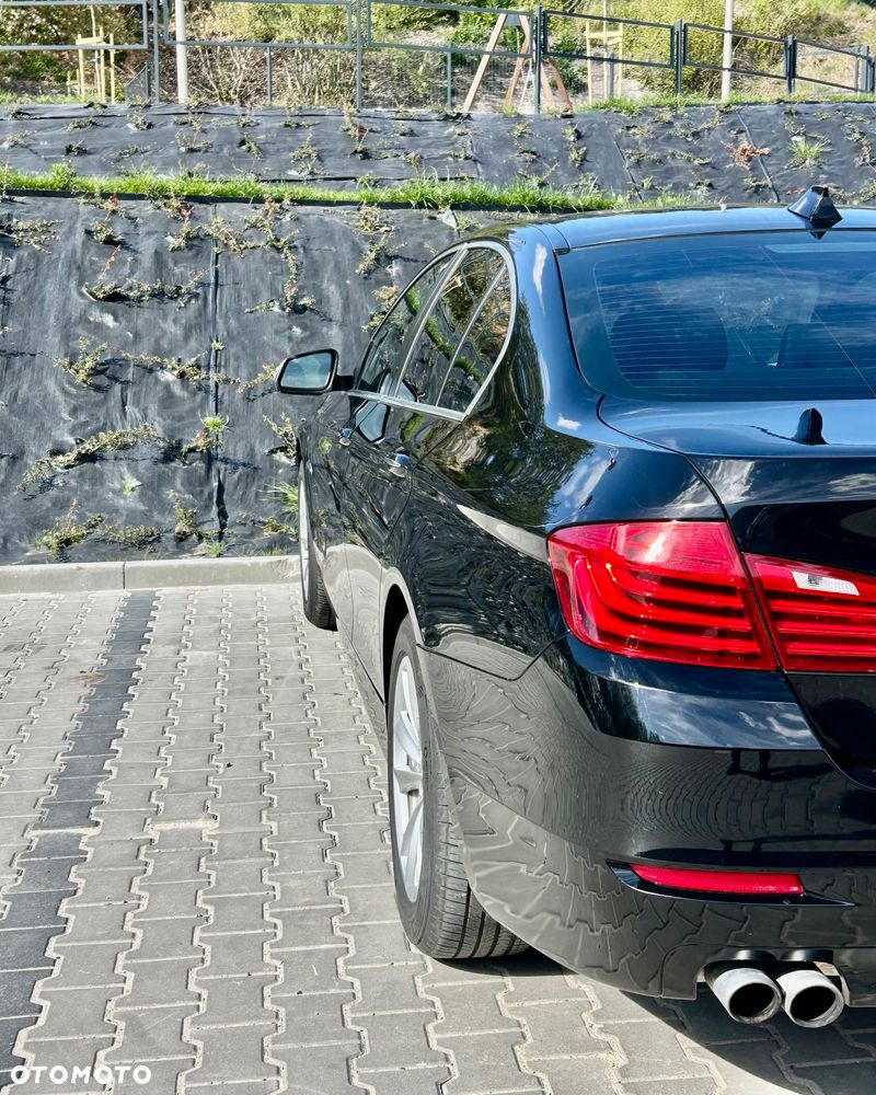 BMW Seria 5 528i Luxury Line - 7