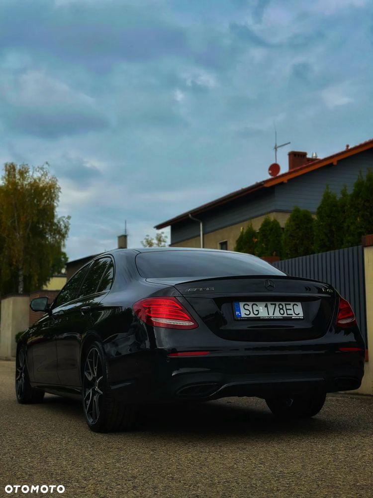 Mercedes-Benz Klasa E 43 AMG 4-Matic - 5