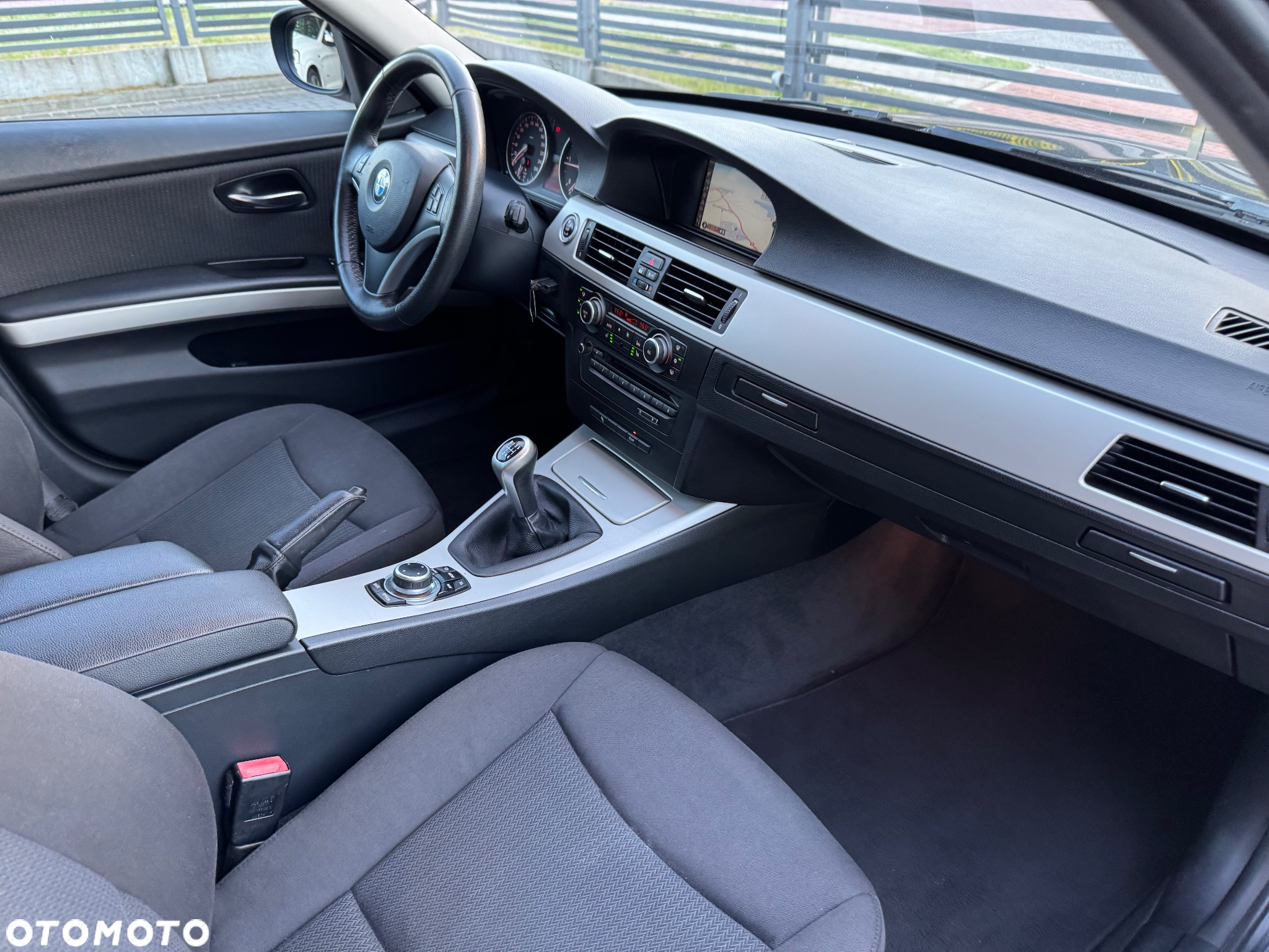 BMW Seria 3 318d - 10