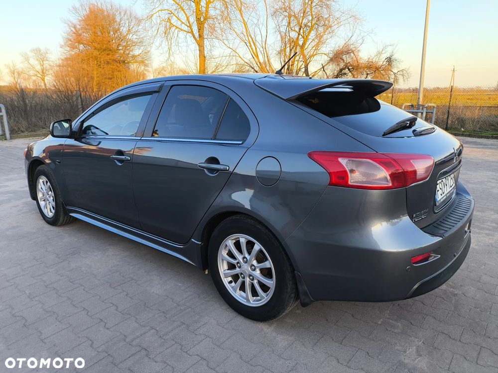 Mitsubishi Lancer - 5