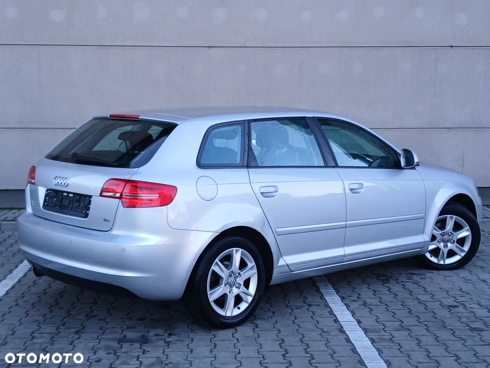Audi A3 Sportback 1.6 Attraction - 14