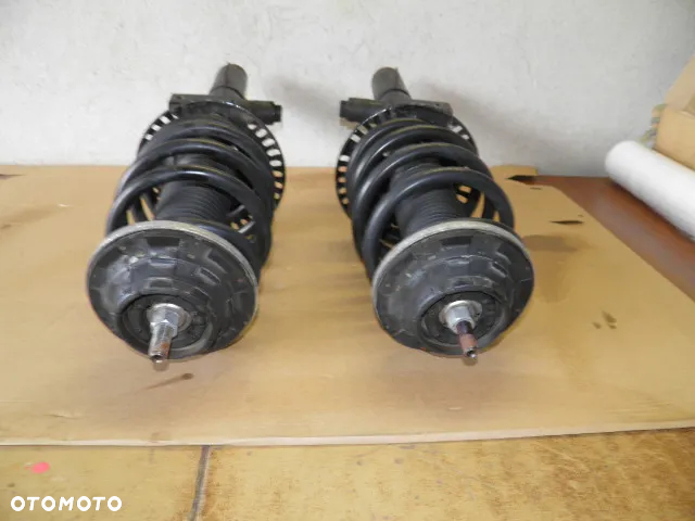 AMORTYZATOR AKTYWNY VW T5 VW T6 - 9