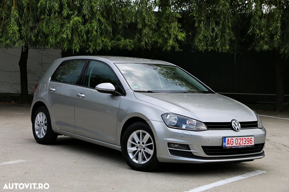 Volkswagen Golf - 2