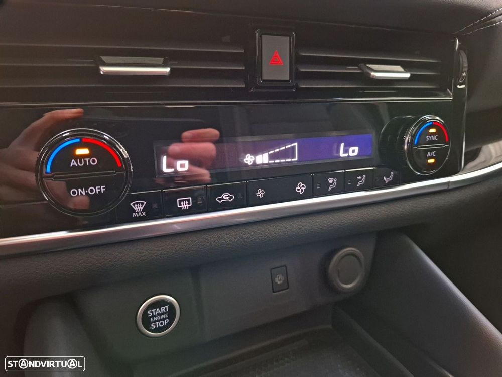 Nissan Qashqai 1.3 DIG-T N-Connecta LED+TT+SKY Xtronic - 25