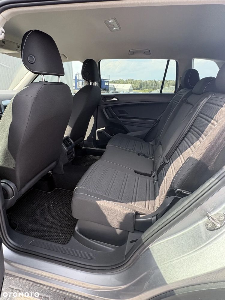 Volkswagen Tiguan - 11