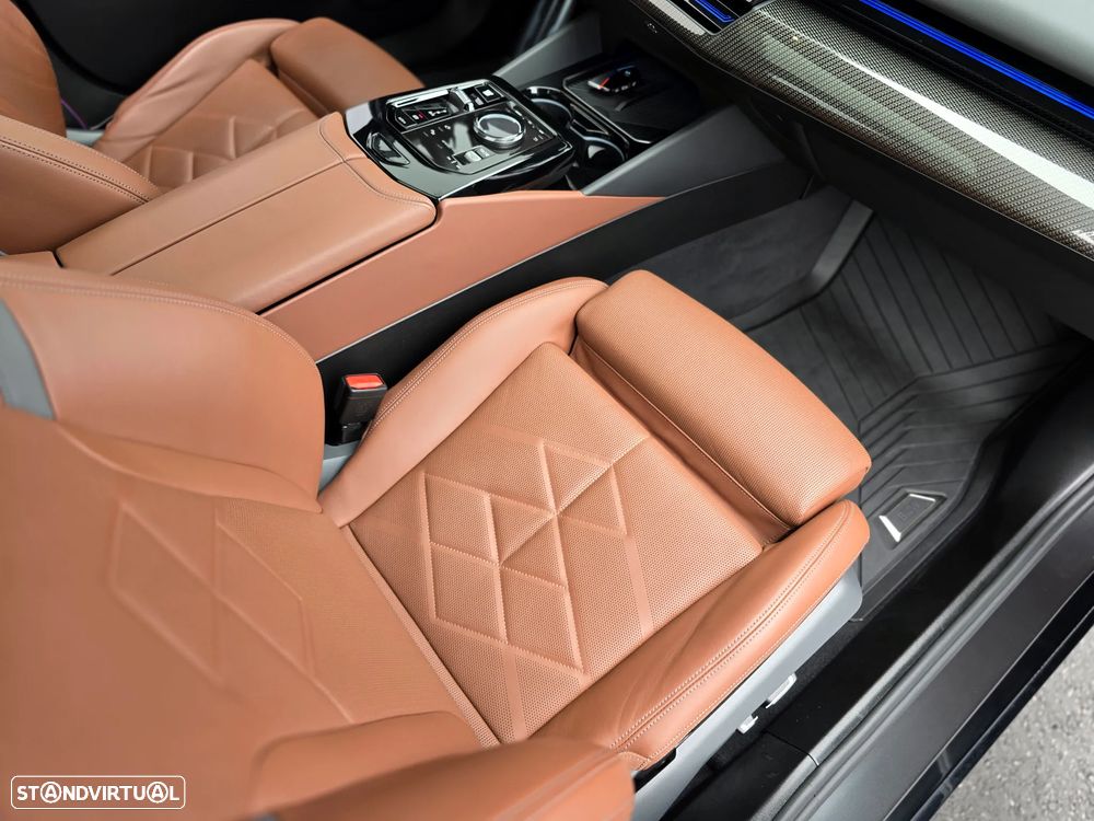 BMW 530 e Pack Desportivo M Pro - 28