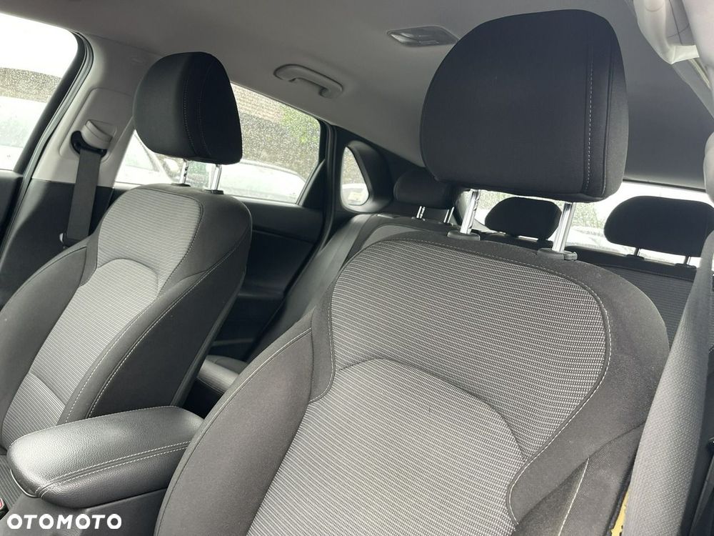 Hyundai i30 blue 1.4 Classic - 13