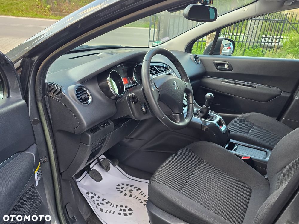 Peugeot 5008 120 VTi Active - 24