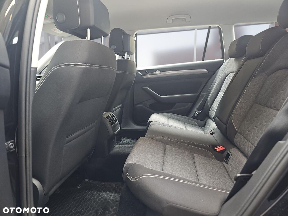 Volkswagen Passat Variant 1.5 TSI EVO Business DSG - 10