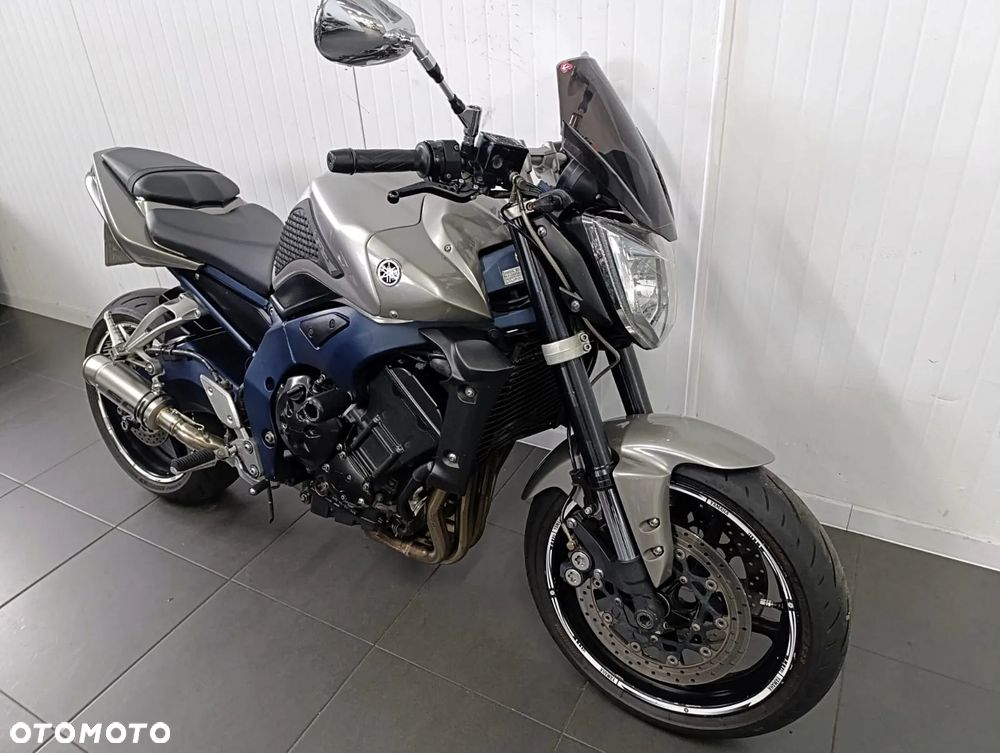 Yamaha FZ - 16