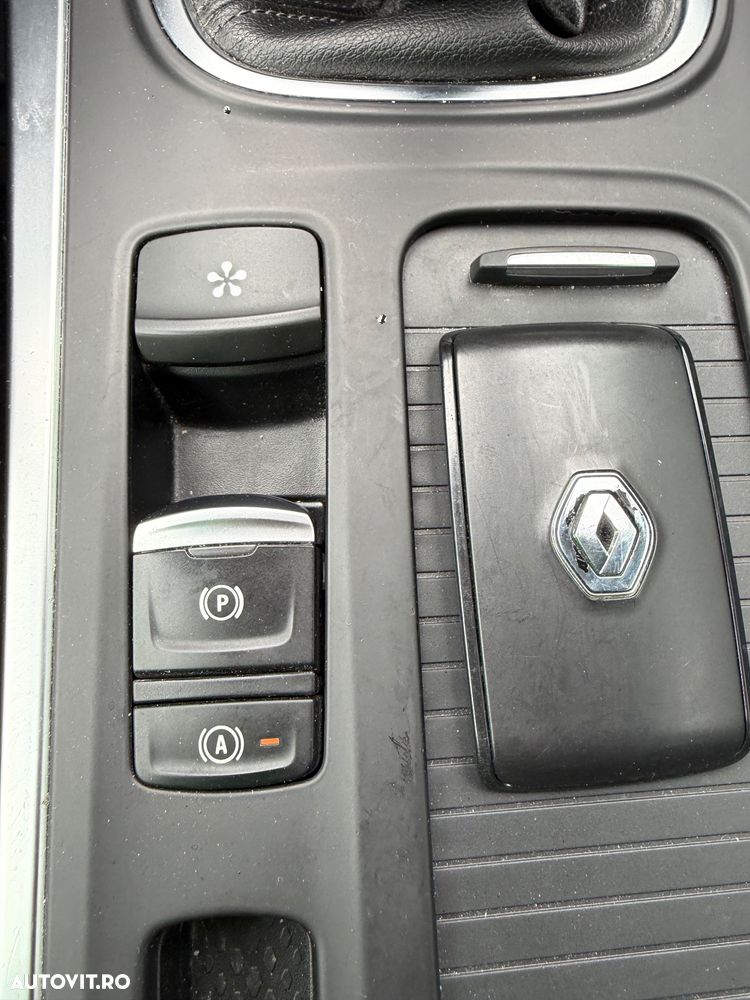 Renault Megane Blue dCi Intens - 10