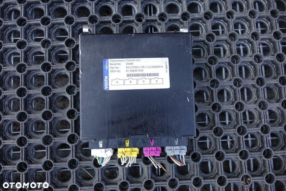 STEROWNIK SKRZYNI BIEGÓW VOITH SOLARIS ECU-E300.1- D5 - 3