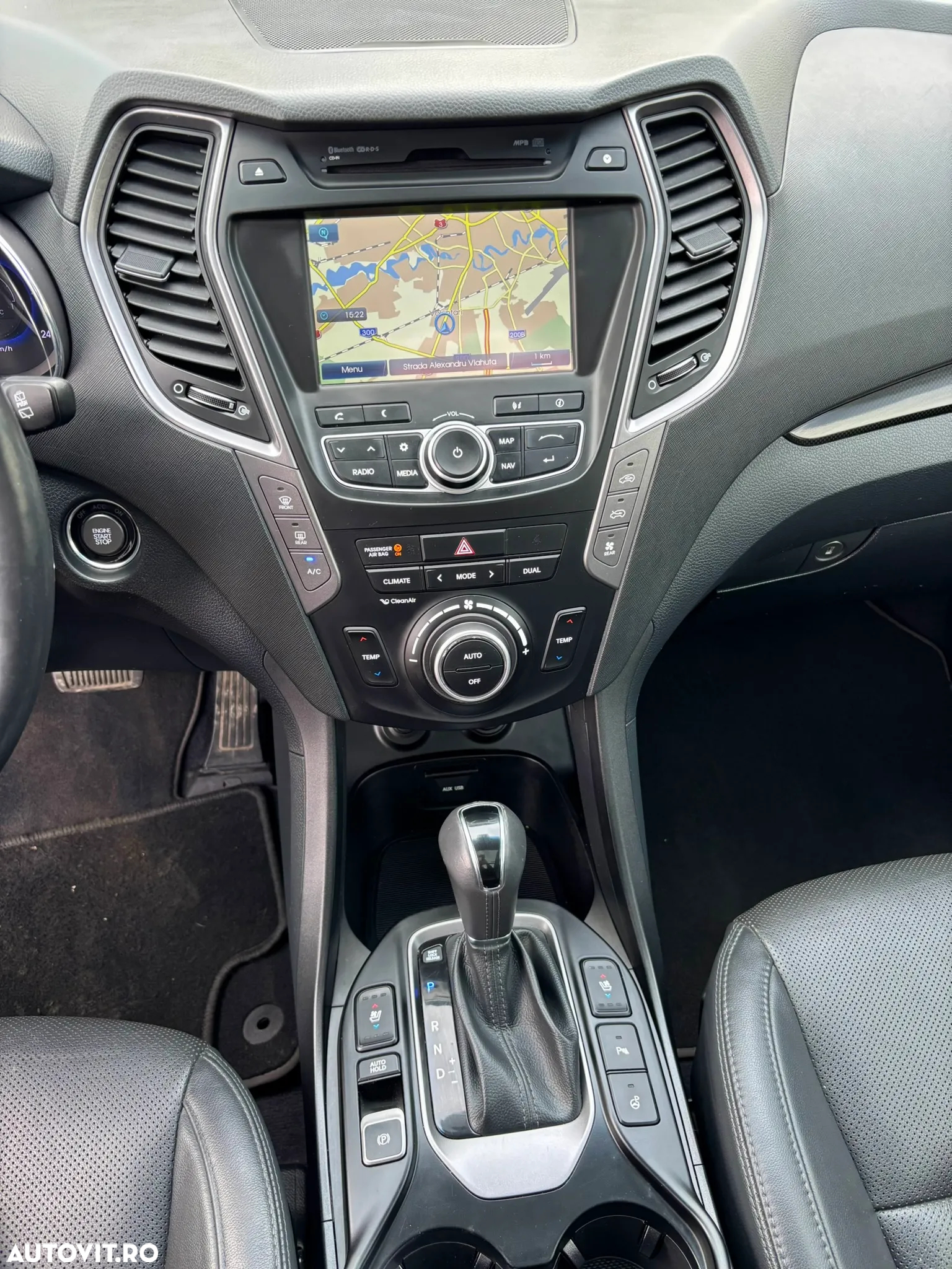 Hyundai Grand Santa Fe 2.2 CRDi ISG 4WD Aut. Luxury - 29