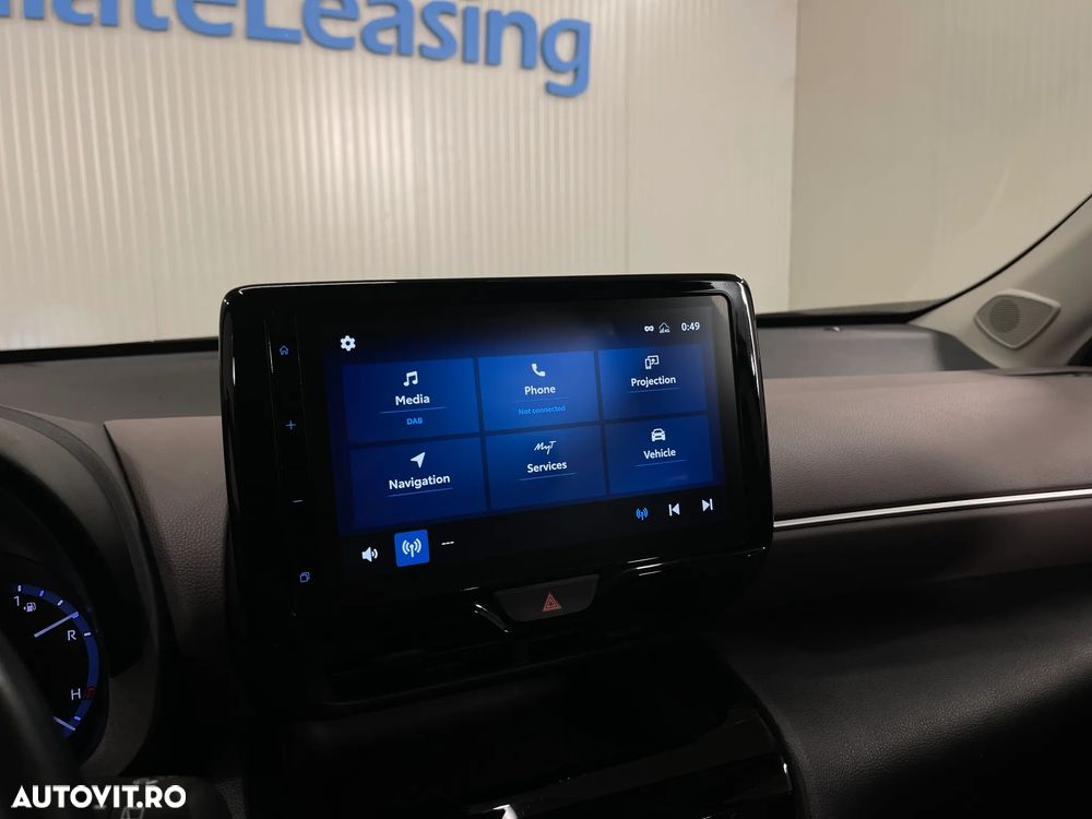 Toyota Yaris Cross 1.5 VVT-i HSD 4x2 Exclusive Elegant - 17