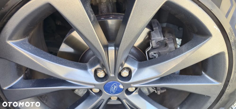 Ford Edge - 34