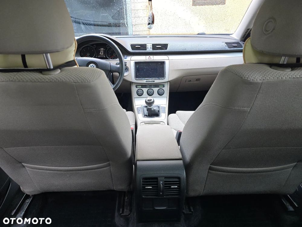 Volkswagen Passat 2.0 TDI DPF Comfortline - 7