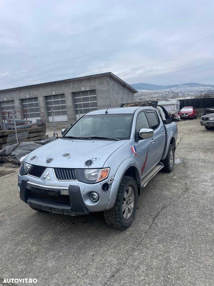 Dezmembrez Mitsubishi L200 2.5 diesel 2006-2009 - 1