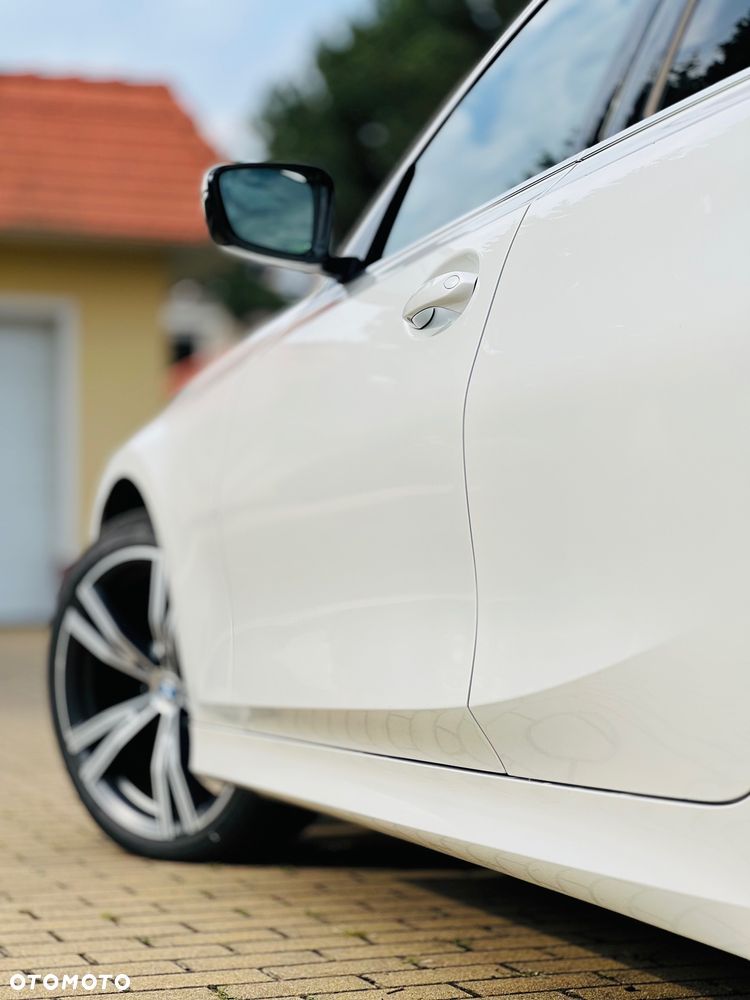BMW Seria 3 320d xDrive Luxury Line sport - 19