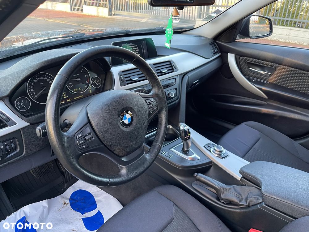 BMW Seria 3 318d Blue Performance Modern Line - 11