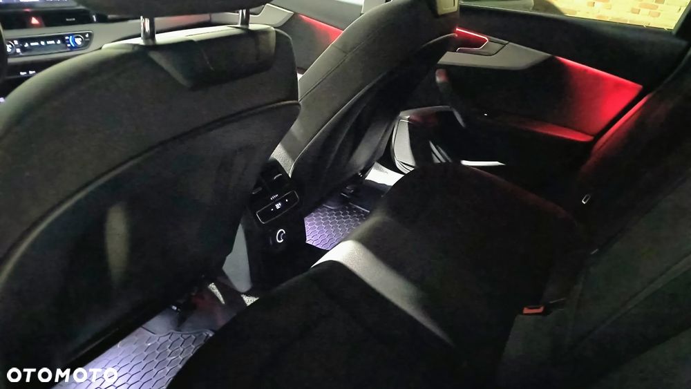 Audi A4 Avant 35 TDI mHEV Advanced S tronic - 13
