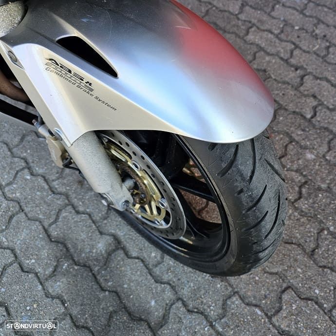 Honda VFR 800 - 7