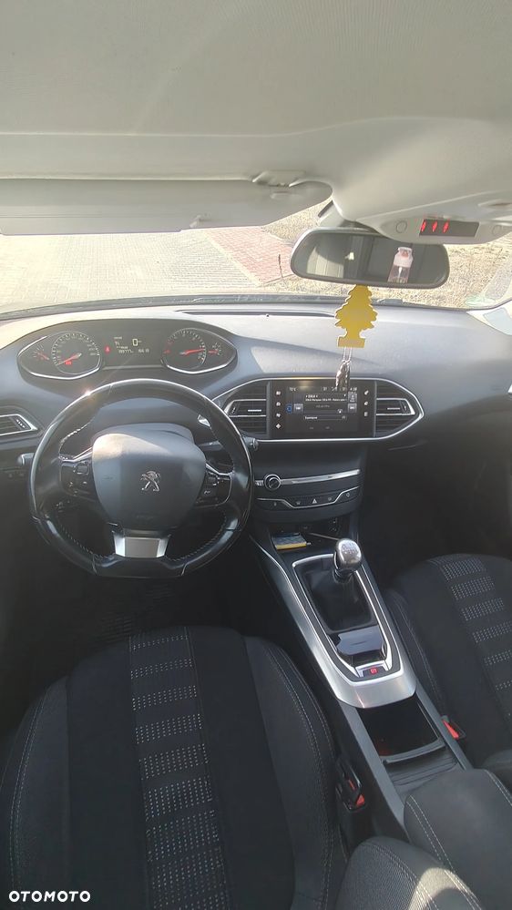 Peugeot 308 - 24