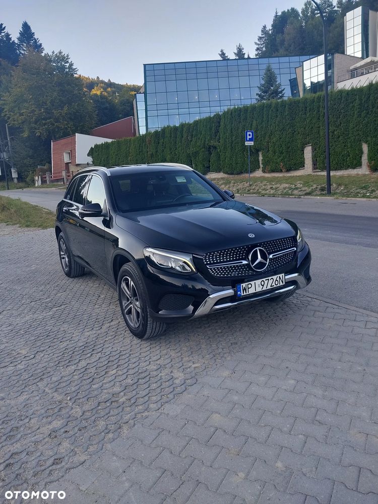 Mercedes-Benz GLC - 33