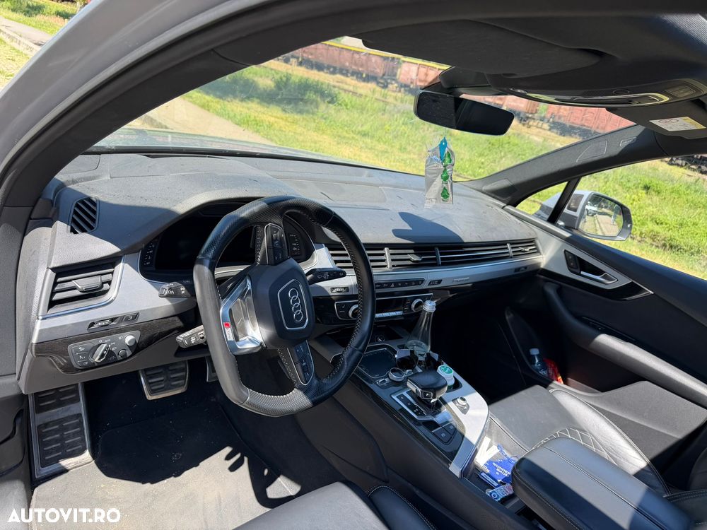 Audi Q7 - 4