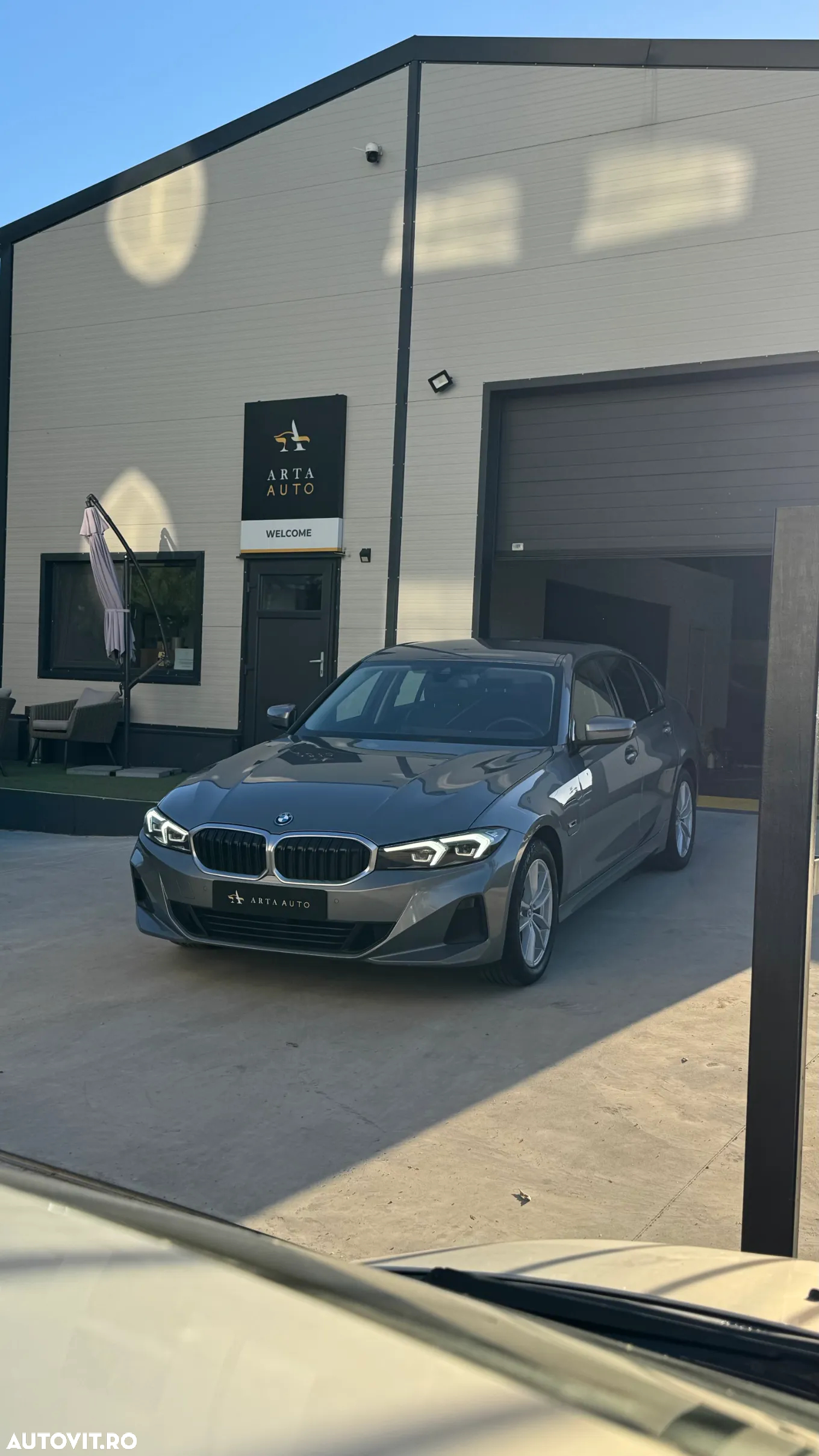 BMW Seria 3 318i AT - 6