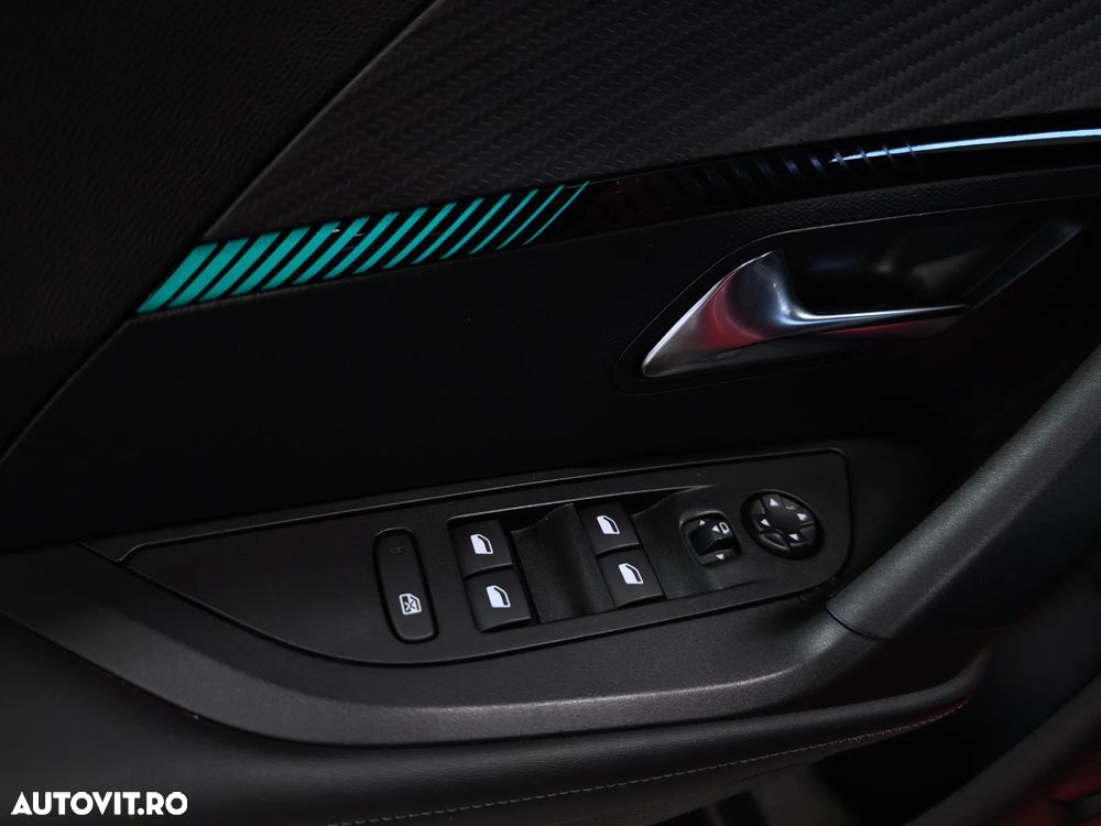 Peugeot 2008 PureTech 130 EAT8 Allure - 16