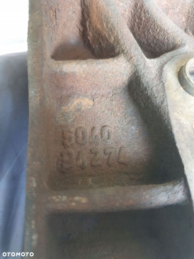 Łapa mocowanie rolki napinacza Iveco Daily - 2